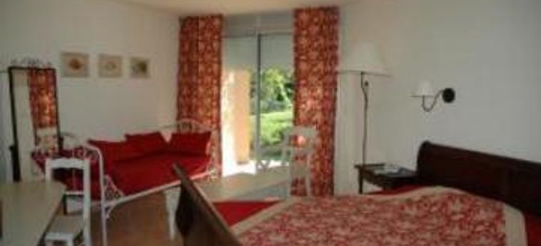 Hotel Golden Tulip Avignon Le Paradou:  AVIGNON