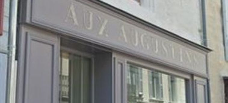 Hotel Aux Augustins:  AVIGNONE