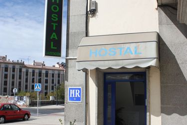 Hotel Hostal La Estación:  AVILA