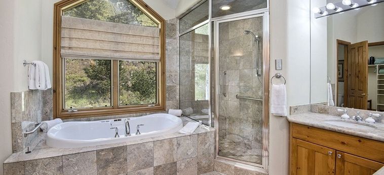 Hotel Ski In Ski Out Townhome In Rocky Mountain Access To Elkhorn Chairlift By Redawning Avon (Co): Foto 