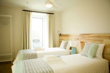 The Holy Cow - Hostel &Amp; Suites Azores: Photo 