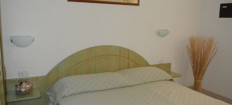 Hotel Residence Costa Del Turchese:  BADESI - OLBIA-TEMPIO