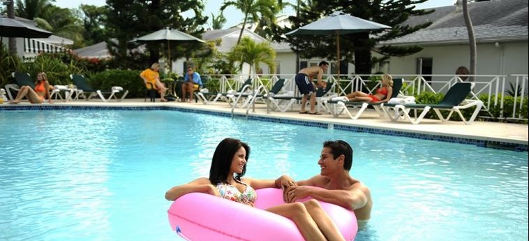 Hotel Bay View Suites Paradise Island:  BAHAMAS