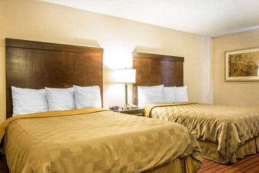 Hotel Rodeway Inn & Suites:  BAKERSFIELD (CA)