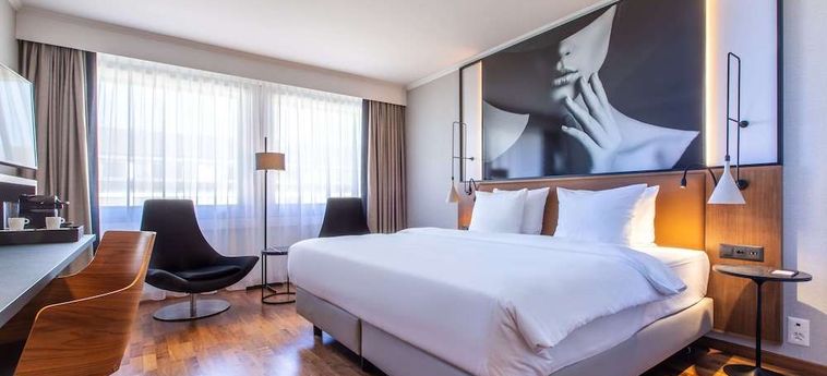 Radisson Blu Hotel Basel:  BÂLE