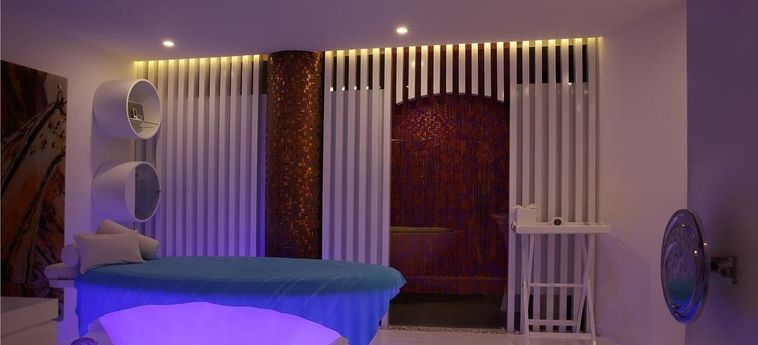 Double-Six Luxury Hotel Seminyak:  BALI