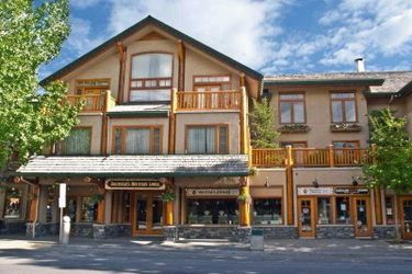Hotel Brewster's Mountain Lodge:  BANFF