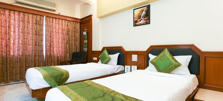 Hotel Treebo Adarsh Inn:  BANGALORE