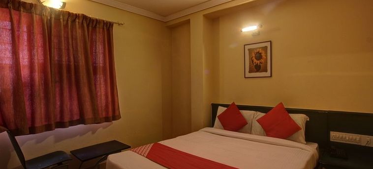 Hotel Oyo 14695 Shrusti Comfort:  BANGALORE