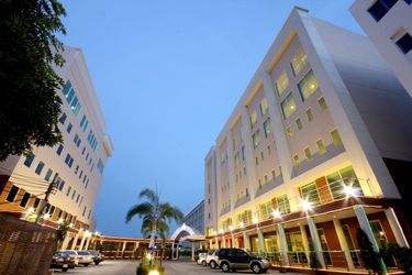 Miracle Suvarnabhumi Airport Hotel:  BANGKOK