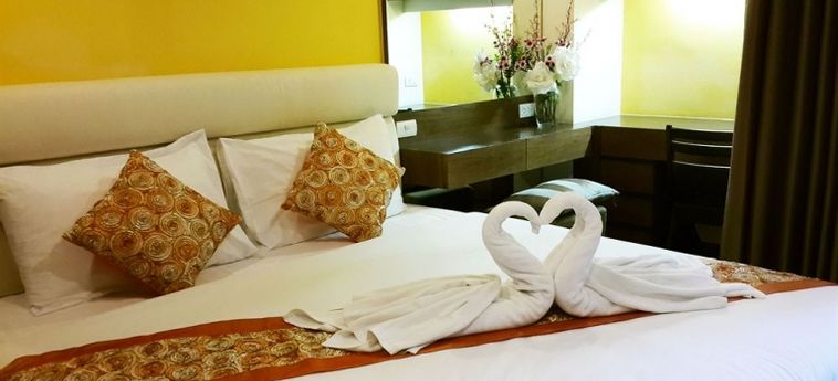 Hotel Silom Forest Exclusive Residence:  BANGKOK