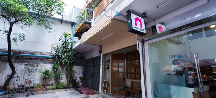 Silom Bird House:  BANGKOK