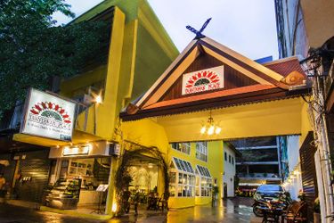 Hotel Tarntawan Place:  BANGKOK