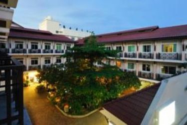 Hotel Rambuttri Village Inn & Plaza:  BANGKOK