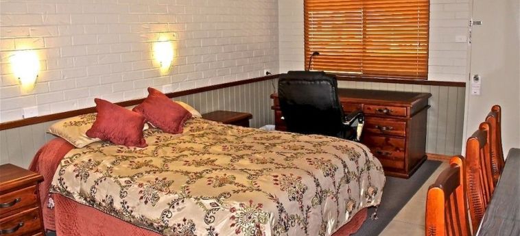 Hotel Barcaldine Country Motor Inn:  BARCALDINE - QUEENSLAND