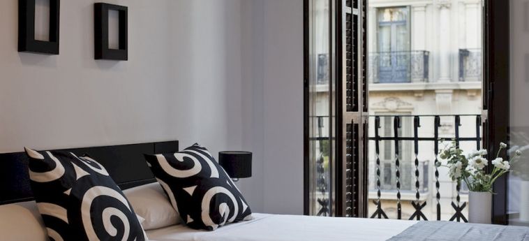 Hotel Barcelona Upartments París:  BARCELLONA