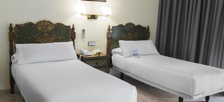 Hotel Meson Castilla Atiram:  BARCELLONA
