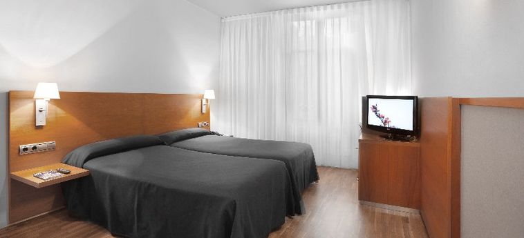 Hotel Onix Rambla:  BARCELLONA