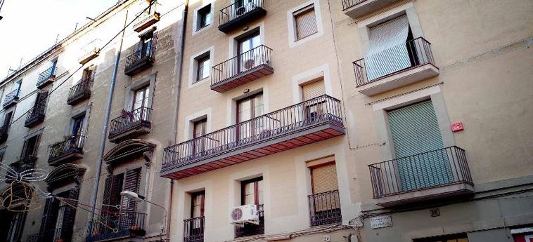 Mh Apartments Ramblas:  BARCELLONA