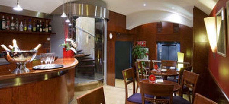 Hotel H10 Raco Del Pi:  BARCELLONA