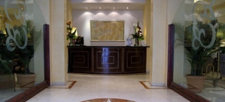 Hotel Roger De Lluria:  BARCELLONA