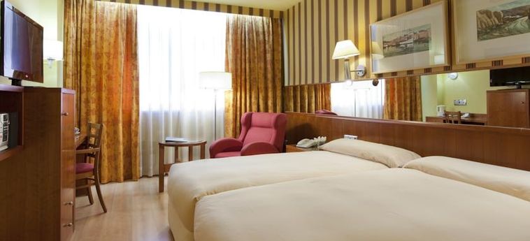 Hotel Ilunion Les Corts Spa:  BARCELLONA