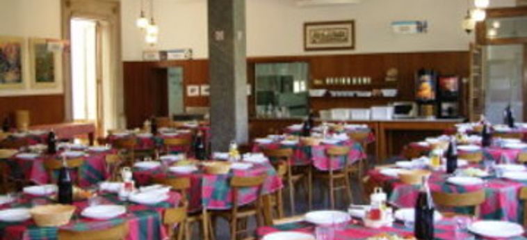 Hotel Residencia Salesiana Martí-Codolar:  BARCELLONA