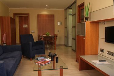 Hotel Apartaments Arago' 565:  BARCELONA