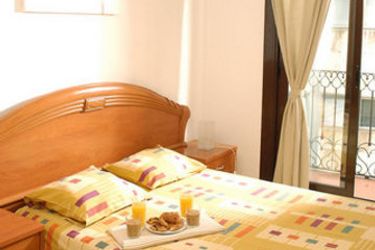 Hotel Las Ramblas I Apartamentos:  BARCELONA