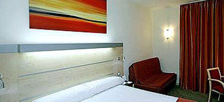 Hotel Holiday Inn Express Barcelona City - 22@:  BARCELONA