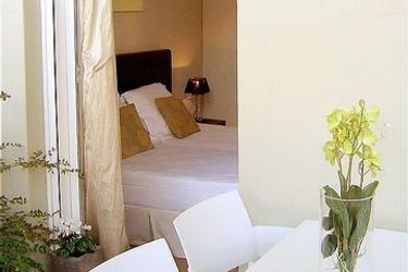 Hotel Uma Suites Metropolitan:  BARCELONA