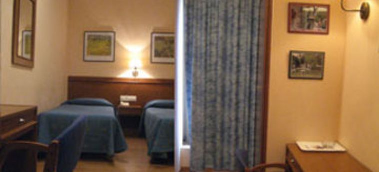 Hotel Hostal Canigo:  BARCELONA