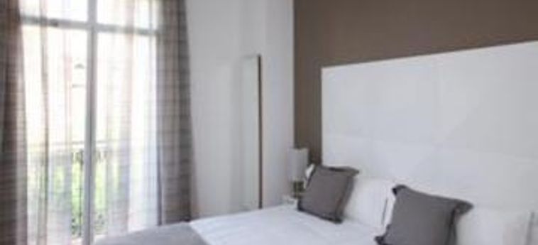 Mh Apartments Suites:  BARCELONE