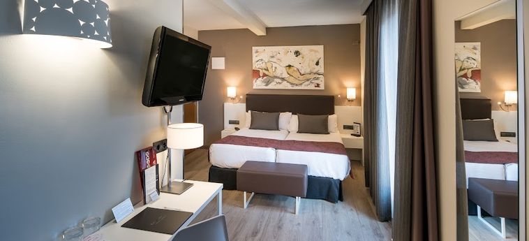 Hotel Catalonia Castellnou:  BARCELONE