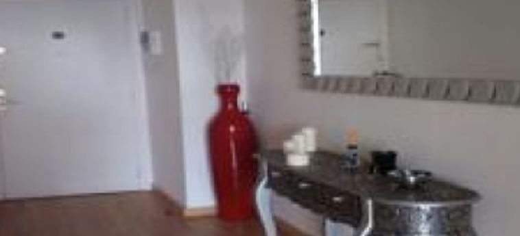 Abril Bed And Breakfast:  BARCELONE