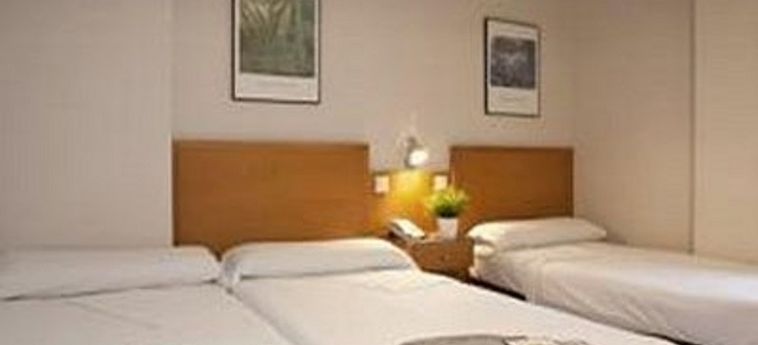 Hotel Hostal Lami:  BARCELONE