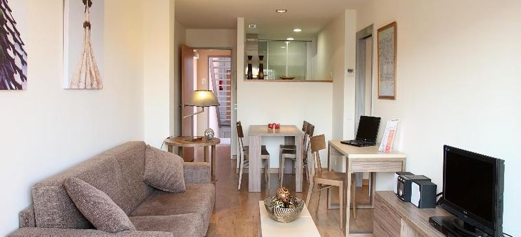 Mh Apartments Family:  BARCELONE