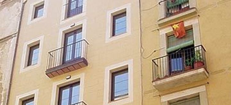 Mh Apartments Ramblas:  BARCELONE