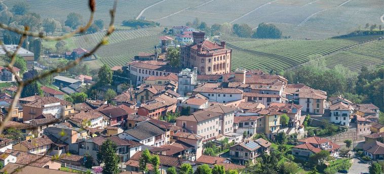 Hotel An Front:  BAROLO - CUNEO