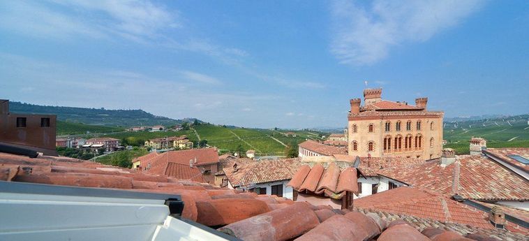 Hotel An Front:  BAROLO - CUNEO