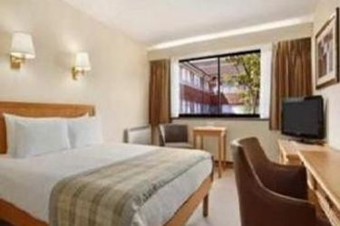 Hotel Crowne Plaza Basingstoke:  BASINGSTOKE