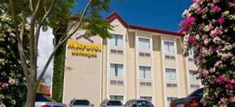 Hotel Microtel Inn Sto Tomas Batangas:  BATANGAS CITY