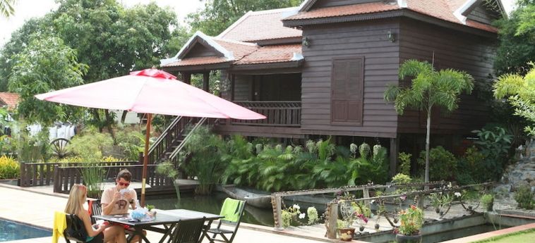 Hotel Vimean Sovannaphoum Resort:  BATTAMBANG