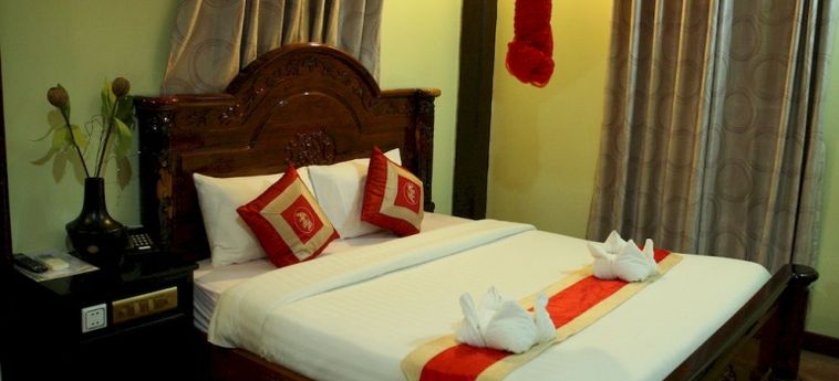 Hotel Vimean Sovannaphoum Resort:  BATTAMBANG