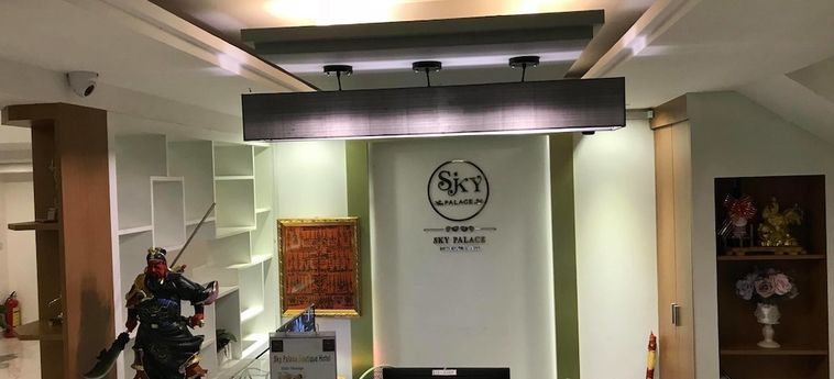 Sky Palace Boutique Hotel:  BATTAMBANG