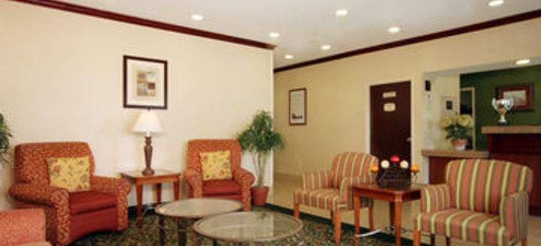 Hotel QUALITY INN AND SUITES BAY CITY