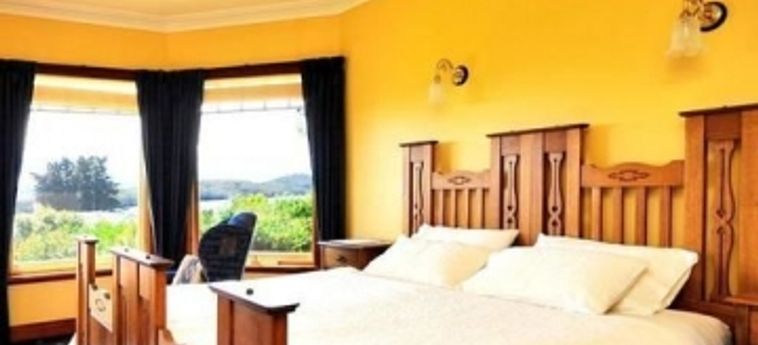 Hotel Pomona Spa Cottages:  BEAUTY POINT - TASMANIA