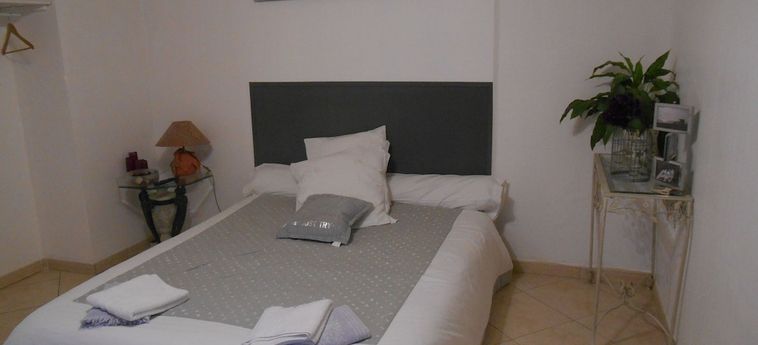Hotel Au Nid Du Thil - Chambres D'hôtes Beauvais: Foto 