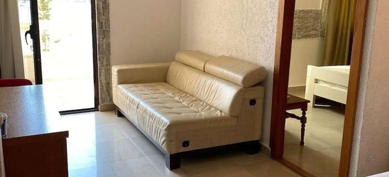 Hotel Kuc Becici : Photo 