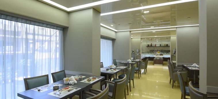 Hotel Ramada Downtown Beirut Beirut: Foto 
